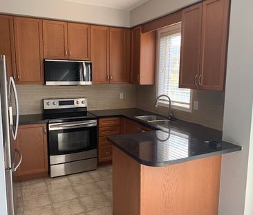 For Lease - 7133 Triumph Lane, Mississauga, Ontario - Photo 5