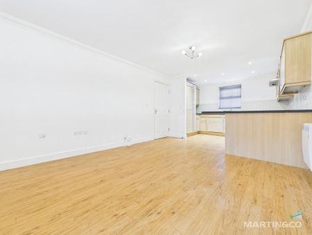 2 bedroom ground floor flat to rent - Photo 4