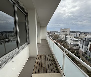 LOCATION 69008 LYON - APPARTEMENT T4 au 10ème étage - vue dégagée - balcons - repeint à neuf - chauffage inclu - Photo 1