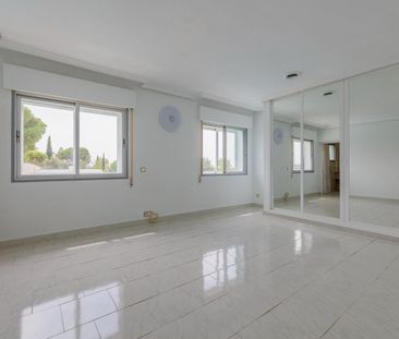 Casa en alquiler en Las Rozas con vistas, piscinas, padel y todas l... - Foto 1