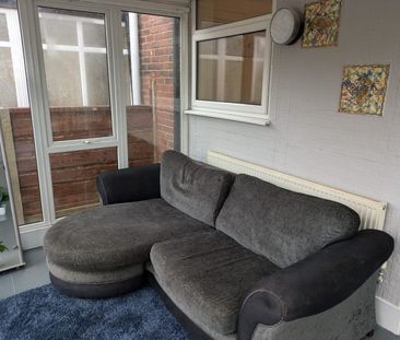 Room in a Shared House, Halliday Road, M40 - Photo 2