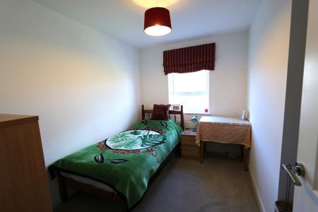 4 bedroom detached house to rent - Photo 5