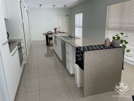 Rivage, Mackay – Premium Partly Furnished Riverside Apartment Living - Photo 5