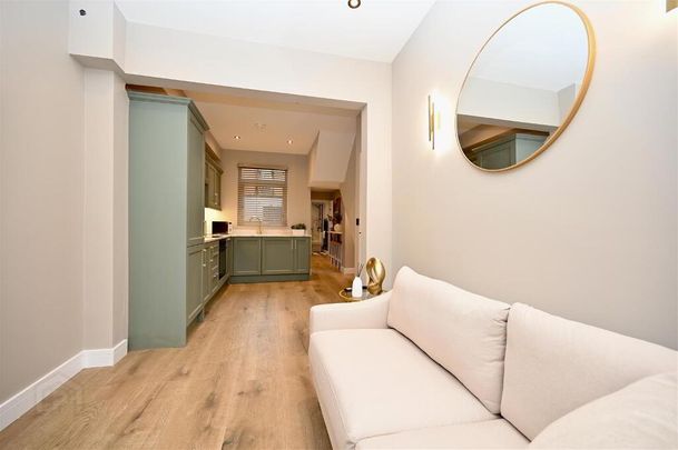 10 Charleville Avenue, Belfast, BT9 7HG - Photo 1