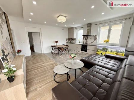 Pronájem prostorného bytu 3+kk se zahradou a balkonem, 98 m, Velké Přílepy - Photo 3