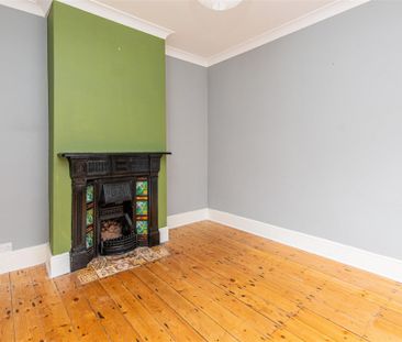 3 bed House - Mid Terrace To Let - Photo 1