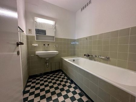 Attraktive 3-Zimmerwohnung mit Sitzplatz - befristet bis 30.09.2027 - Photo 4