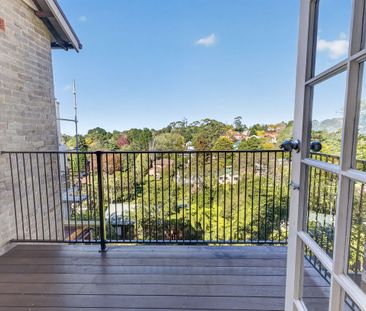 Stylish Light-Filled Unit with Private Deck - Photo 3