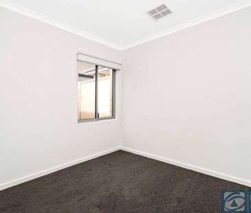 Modern & Bright Villa In Prime Location - Photo 5