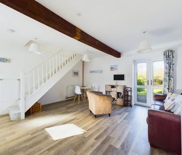 2 bedroom terraced house to rent - Photo 1