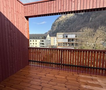 Wunderschöne Neubau-3-Zimmer-Wohnung mit großer Dachterrasse im Zen... - Photo 3