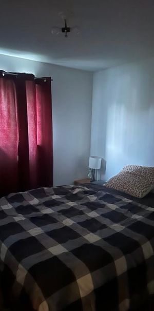 Superbe Maison de ville 10½ (4 ch + bureau) – TOUT INCLUS - Photo 1