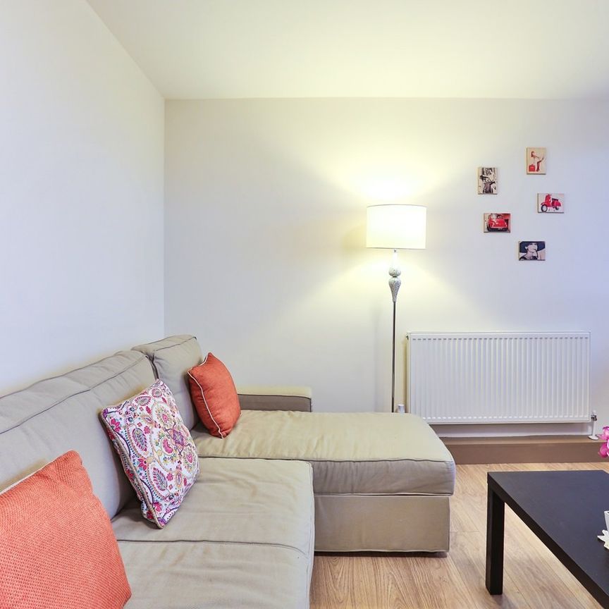 1 Bed Flat, Evelyn Street, SE8 - Photo 1