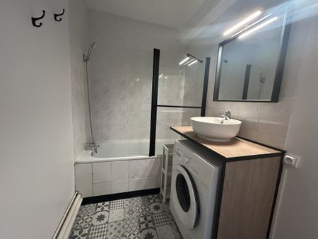 Bel appartement T1 non-meublé / Proche YSCHOOL et centre-ville - Photo 4