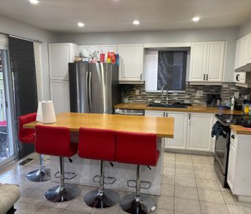 For Lease - 16 Wildercroft Avenue, Brampton, Ontario - Photo 2