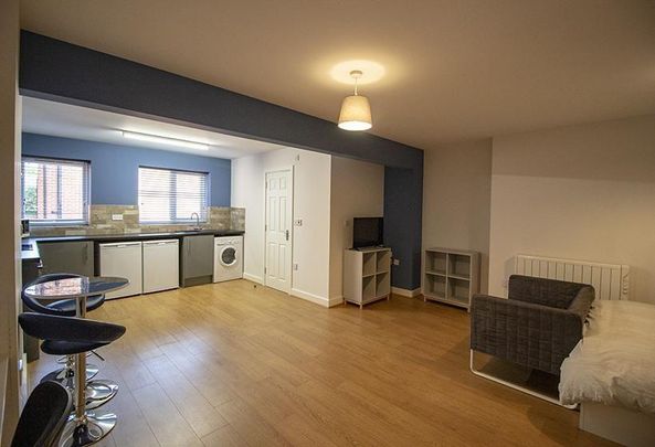 Studio to rent - Photo 1