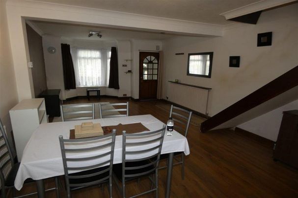 3 bedroom terraced house to rent - Photo 1