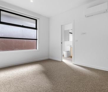 Perfectly Poised For A Magnificent Living - Photo 3