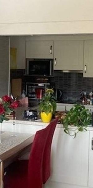 Appartement te huur in Brussel voor € 900 met 1 slaapkamer - Photo 1