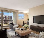 The Lamplighter - Photo 2