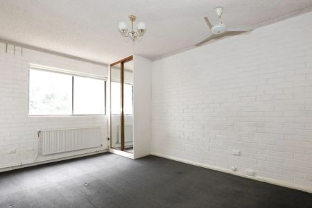 Studio Apartment in Sought-After St Kilda Pocket - Photo 5