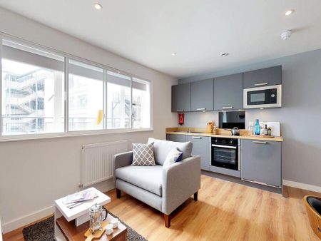 Studio to rent - Photo 2