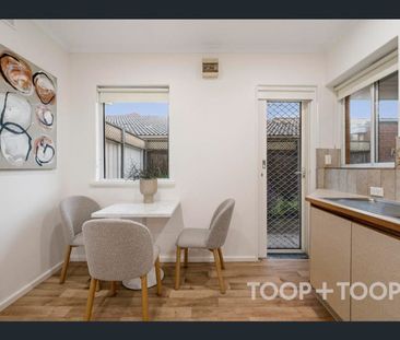 Comfortable & Convenient Unit Right on the Beach! - Photo 3