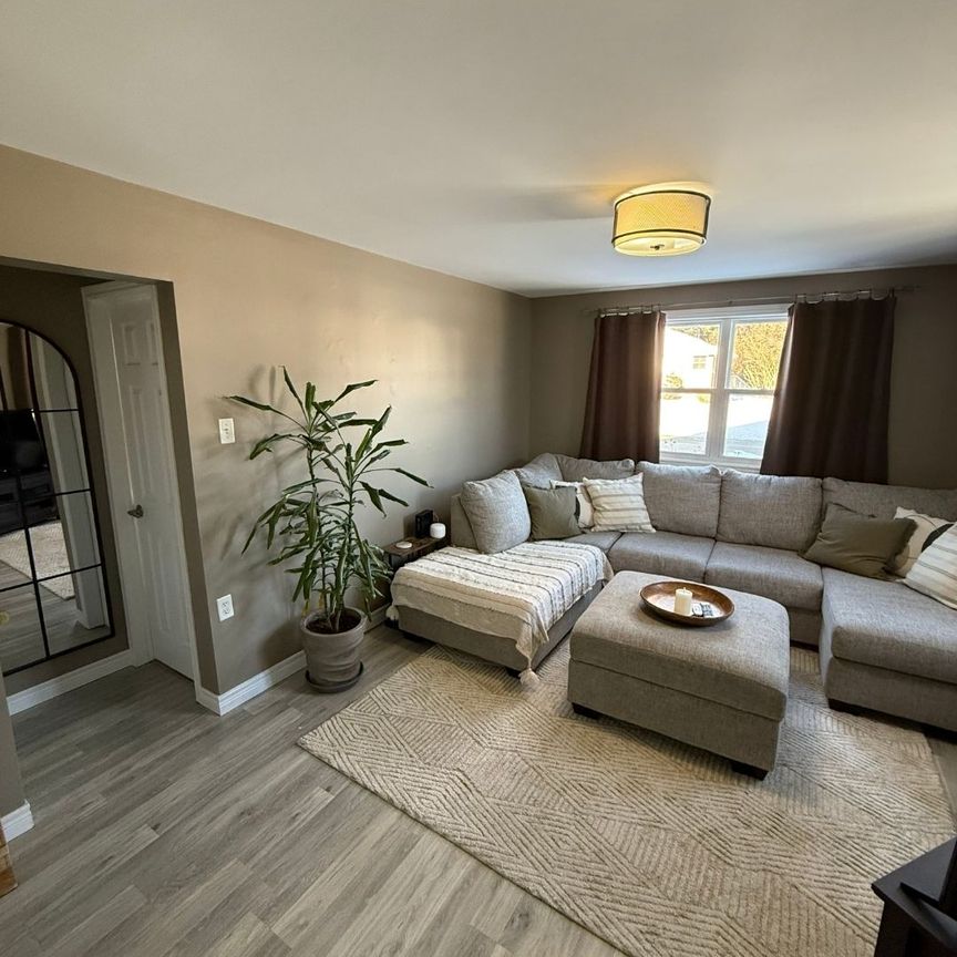 For Lease - 323 Mcnaughton Avenue Unit# 323, Chatham-Kent, Ontario - Photo 1