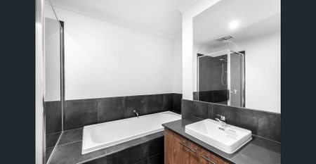 Stylish Brand-New Family Home in a Peaceful Thornhill Park Location - Photo 4