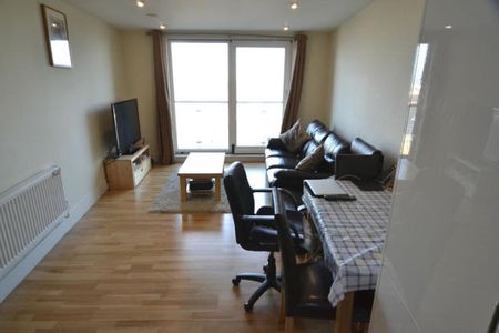 1 Bed Flat, Raphael House, IG1 - Photo 3