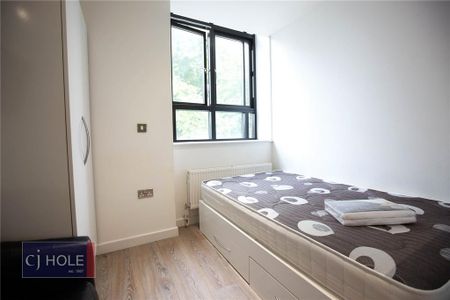 Studio to rent - Photo 2