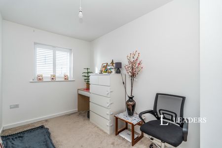 4 bedroom townhouse to rent John Thornycroft Road, Southampton, Hampshire, UK, SO19 - Photo 4