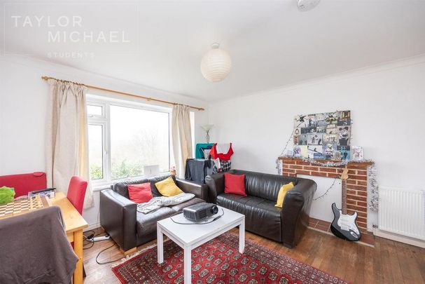 4 bedroom terraced house to rent - Photo 1