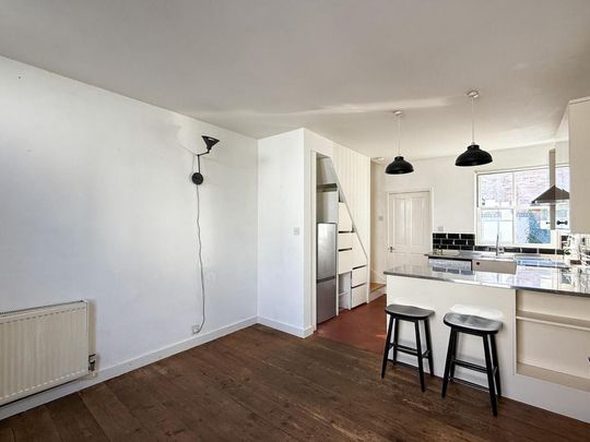 2 bedroom terraced house to rent - Photo 1