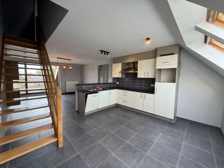 WICHELEN - Ruim duplexappartement vlakbij het station. - Foto 5