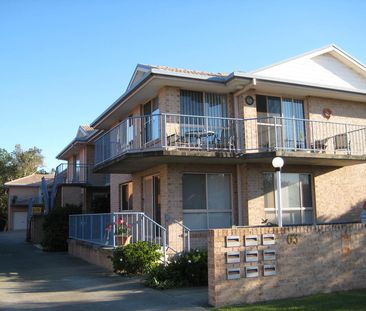 TWO BEDROOM UPSTAIRS UNIT - Photo 6