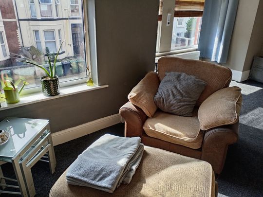 Room in a Shared House, Egerton Street, CH45 - Photo 1