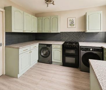 3 bedroom terraced house to rent - Photo 6