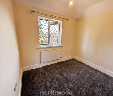 3 bedroom end of terrace house to rent - Photo 2