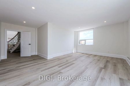 400 Walmer Road #PH5 - Photo 2