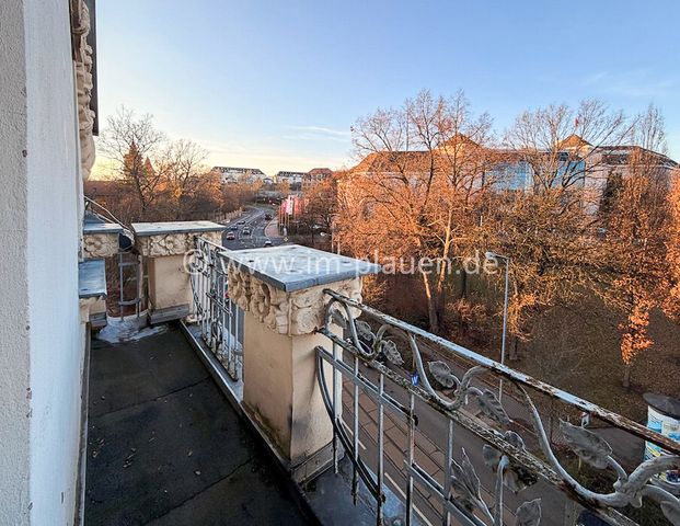 Plauen-Neundorf: 2-Zimmer-Dachgeschosswohnung mit Balkon + Stellplatz - Photo 1