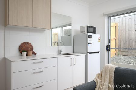 Brand New Studio Apartment - Utilities Included. - Photo 4