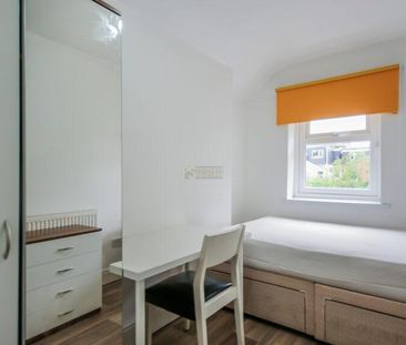 6 bedroom terraced house to rent - Photo 5