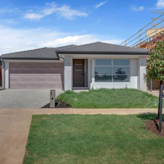 14 Bishopgate Boulevard Bonnie Brook VIC - Photo 1