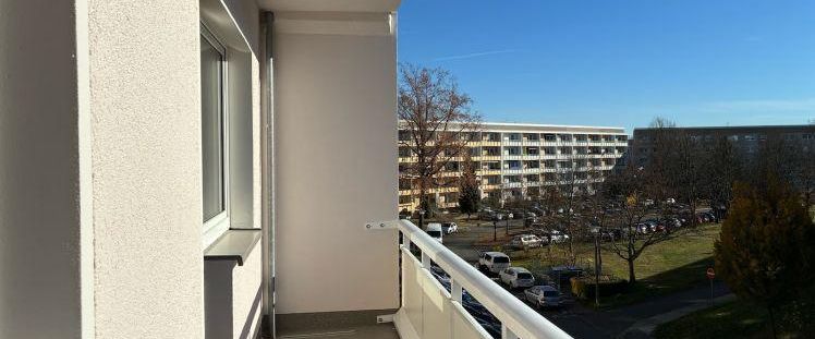 Frisch sanierte Dreiraumwohnung und 2 Monate warmmietfrei!* - Photo 1