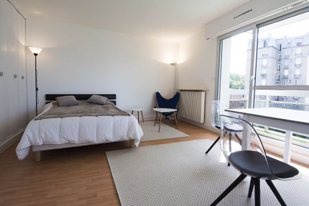 AGREABLE STUDIO 38 m² env. - 4ème étage - Photo 2