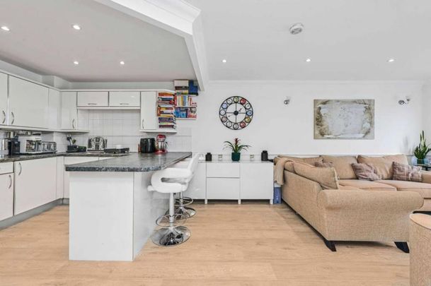 2 bedroom flat to rent - Photo 1