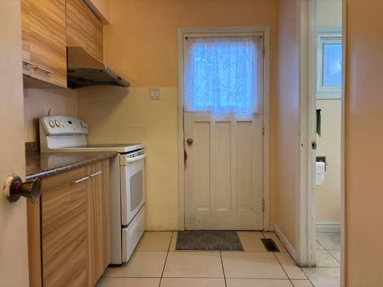 For Lease - 19 Groomsport Crescent Unit# 1st Floor, Toronto, Ontario - Photo 1