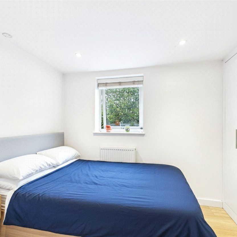 Ray Park Avenue, Maidenhead Ray Park Avenue, Maidenhead - Photo 1