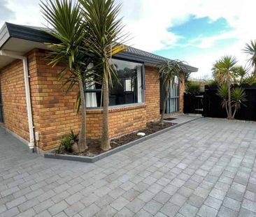 Relaxed Family Living On Simpson Road - Photo 2